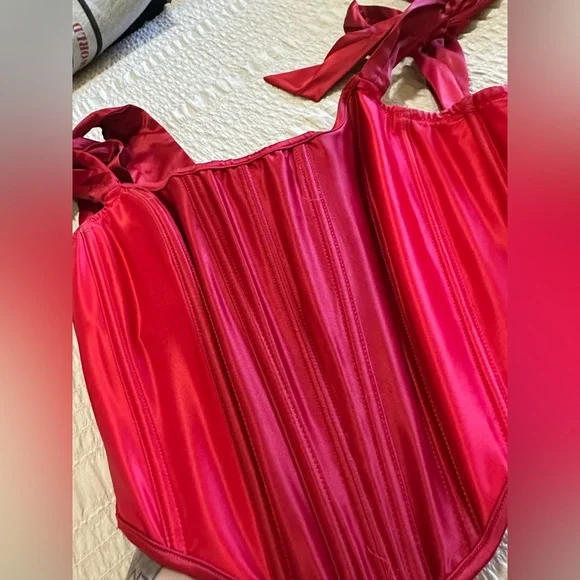 Bow tie corset top - Picture 3 of 8